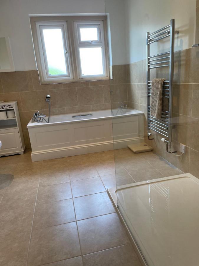 Cotswolds Luxury House In Central Bourton Large Sleeps 2-11. Pet Friendly. Exterior photo